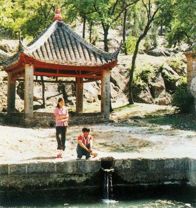 圣泉寺泉上亭子